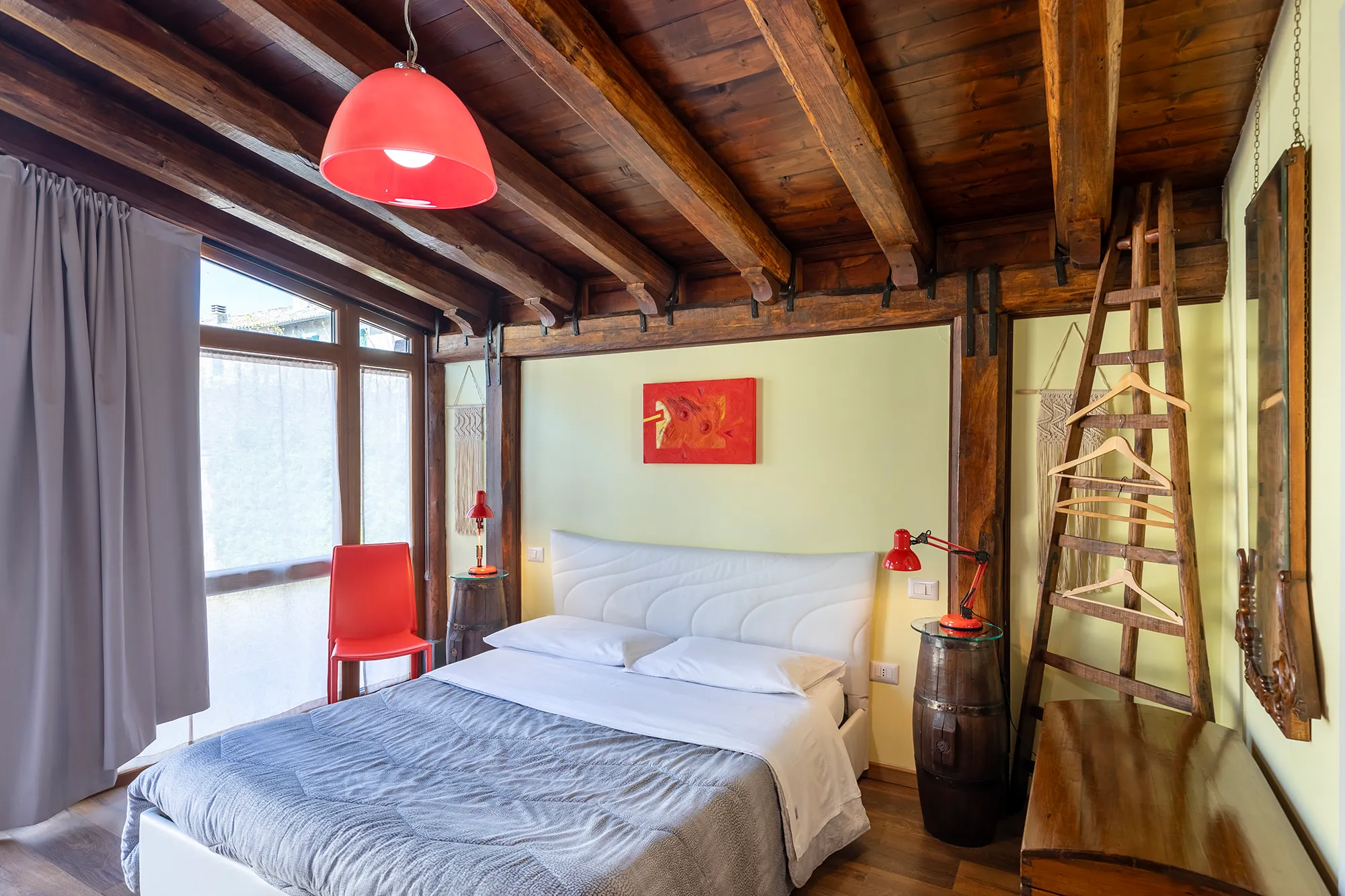 camera rossa montecologna foligno 3