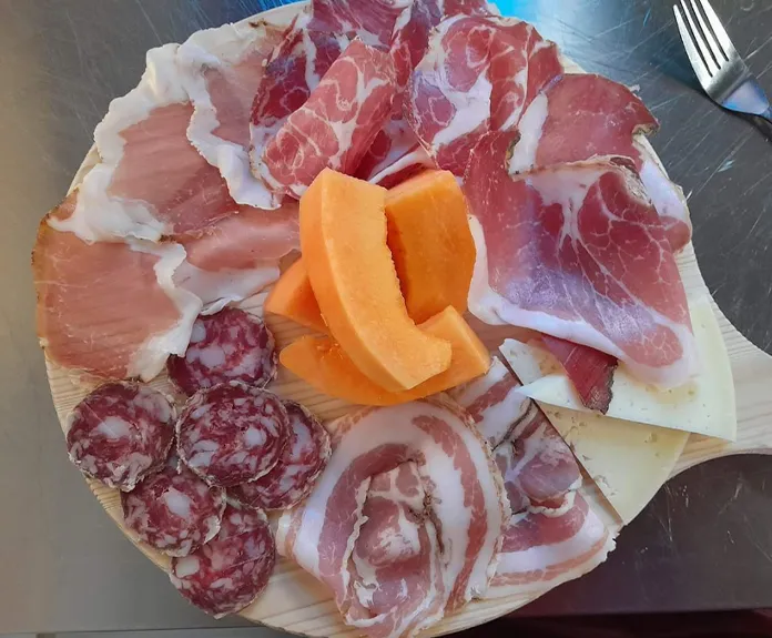 ristorante-montecologna-foligno 12